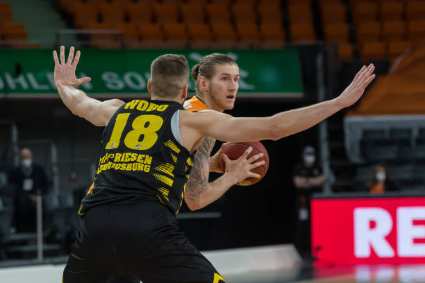 中更好地应 中更好地应