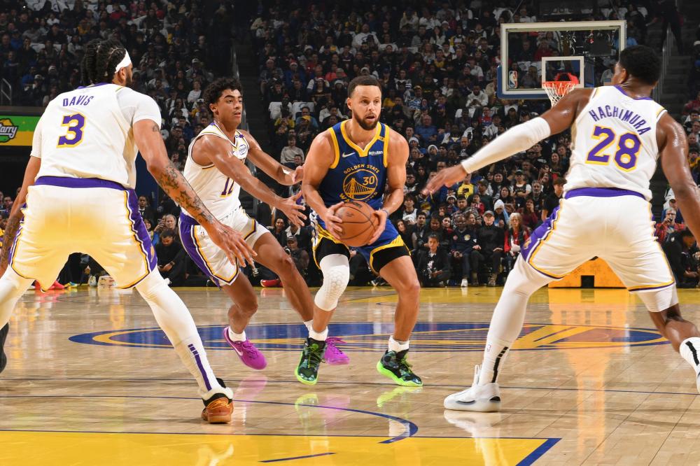 眼前一亮 眼前一亮