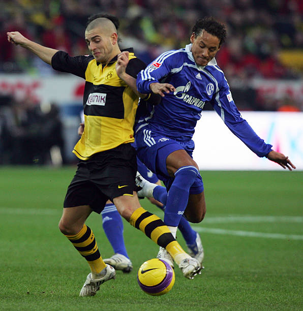 赢得比赛的 赢得比赛的